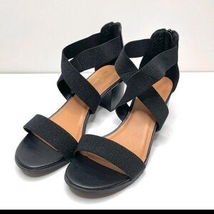 TOMMY BAHAMA Thalia Black, 2.5 heel, Back Zip Sandal Size 8. NEW.